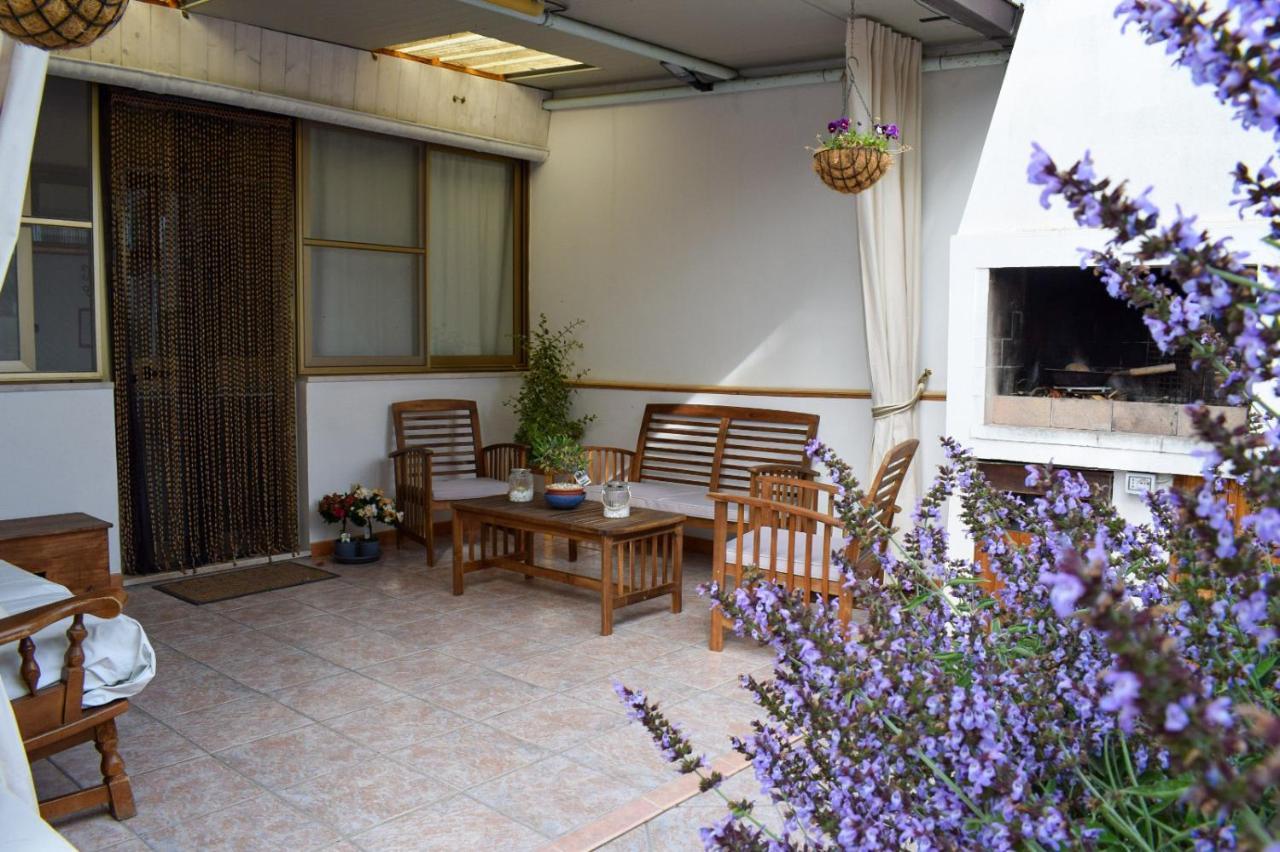 La Casa Del Carrubo Villa Cagliari Luaran gambar